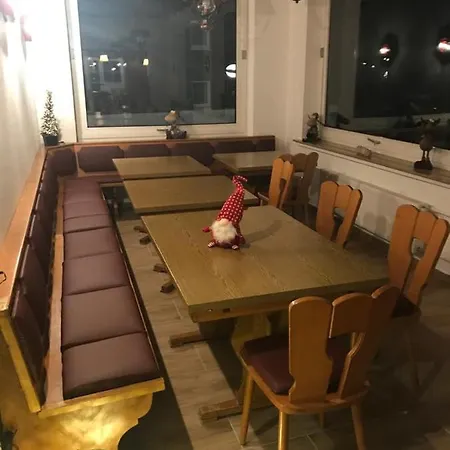 Διαμέρισμα Haus Astenblick In Winterberg Wanderveranstaltungen, Firmen-Familienfeiern Bis 35 P *