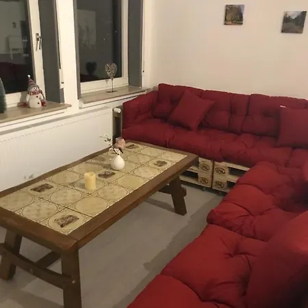 Haus Astenblick In Fuer Bis Zu 35 Personen Fuer Wanderveranstaltungen Und Familienfeiern