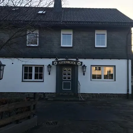 Apartment Haus Astenblick In Fuer Bis Zu 35 Personen Fuer Wanderveranstaltungen Und Familienfeiern Winterberg