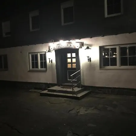 Haus Astenblick In Winterberg Wanderveranstaltungen, Firmen-Familienfeiern Bis 35 P * Βίντερμπεργκ