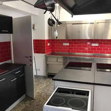 Haus Astenblick In Winterberg Wanderveranstaltungen, Firmen-Familienfeiern Bis 35 P Βίντερμπεργκ