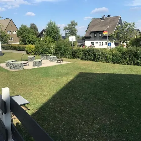 Appartamento Haus Astenblick In Fuer Bis Zu 35 Personen Fuer Wanderveranstaltungen Und Familienfeiern