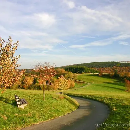 Haus Astenblick In Fuer Bis Zu 35 Personen Fuer Wanderveranstaltungen Und Familienfeiern Apartment *