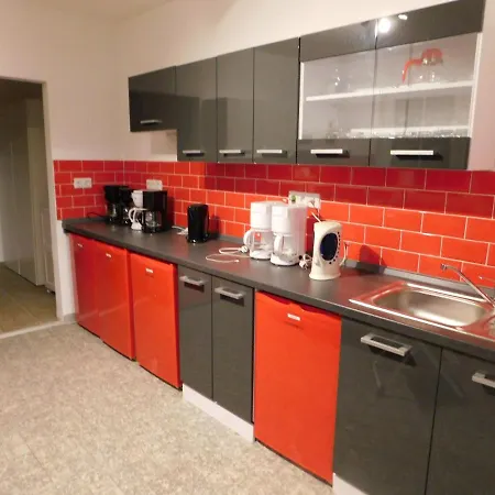 Haus Astenblick In Winterberg Wanderveranstaltungen, Firmen-Familienfeiern Bis 35 P * Βίντερμπεργκ