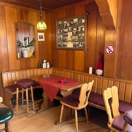 Διαμέρισμα Haus Astenblick In Winterberg Wanderveranstaltungen, Firmen-Familienfeiern Bis 35 P *