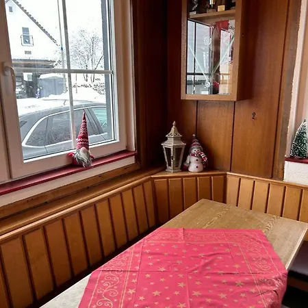 Appartamento Haus Astenblick In Fuer Bis Zu 35 Personen Fuer Wanderveranstaltungen Und Familienfeiern Winterberg