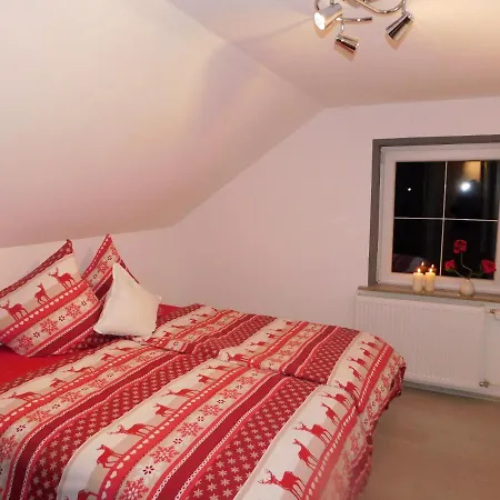 Haus Astenblick In Winterberg Wanderveranstaltungen, Firmen-Familienfeiern Bis 35 P * Βίντερμπεργκ