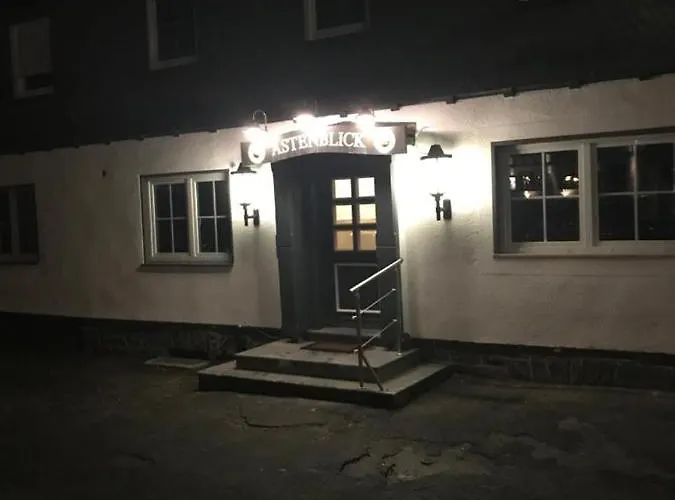 Haus Astenblick In Fuer Bis Zu 35 Personen Fuer Wanderveranstaltungen Und Familienfeiern * Winterberg