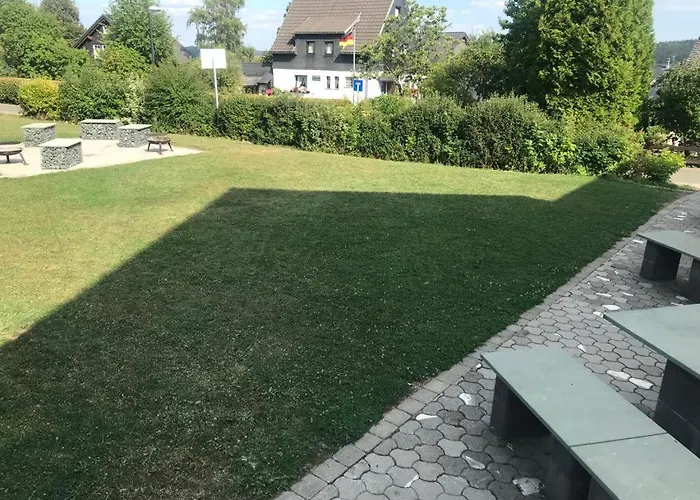 Apartman Haus Astenblick In Fuer Bis Zu 35 Personen Fuer Wanderveranstaltungen Und Familienfeiern