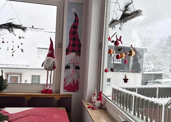 Haus Astenblick In Fuer Bis Zu 35 Personen Fuer Wanderveranstaltungen Und Familienfeiern アパート