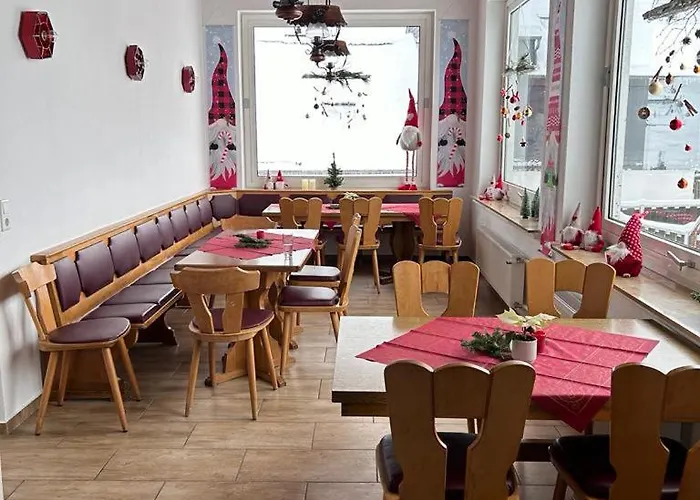 アパート Haus Astenblick In Fuer Bis Zu 35 Personen Fuer Wanderveranstaltungen Und Familienfeiern *