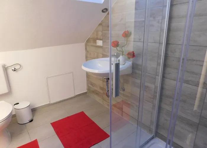 Apartman Haus Astenblick In Fuer Bis Zu 35 Personen Fuer Wanderveranstaltungen Und Familienfeiern