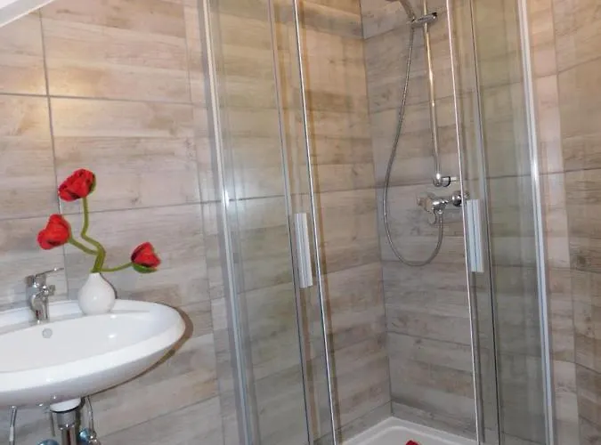 Haus Astenblick In Fuer Bis Zu 35 Personen Fuer Wanderveranstaltungen Und Familienfeiern *